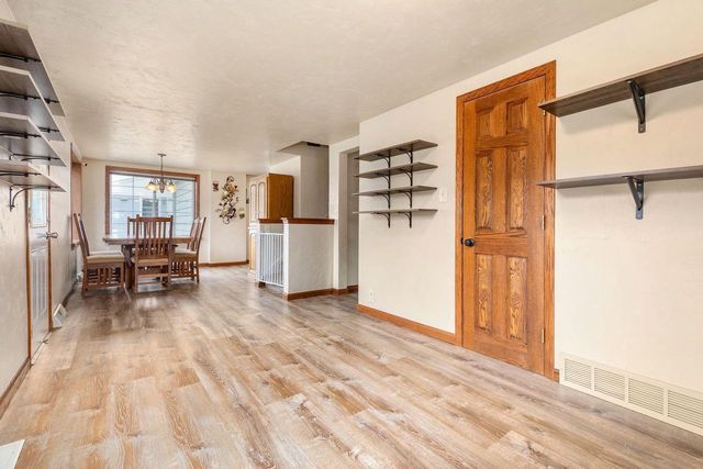 156 WRIGHT AVENUE, Neenah, WI 54956