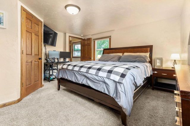 156 WRIGHT AVENUE, Neenah, WI 54956