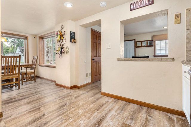 156 WRIGHT AVENUE, Neenah, WI 54956