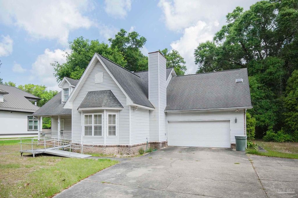 5008 Muldoon Cir, Pensacola, FL 32526