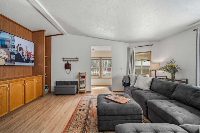 147135 Bills Road, Gilchrist, OR 97737