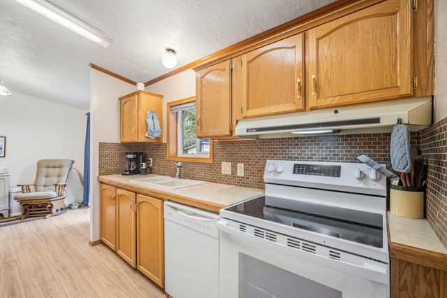 147135 Bills Road, Gilchrist, OR 97737