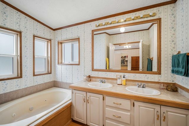 147135 Bills Road, Gilchrist, OR 97737