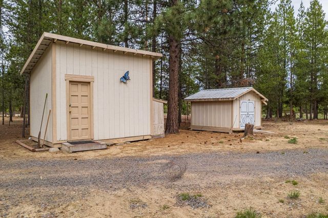 147135 Bills Road, Gilchrist, OR 97737