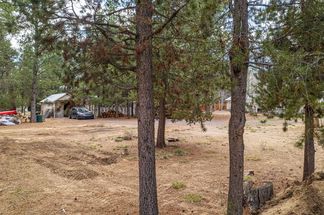 147135 Bills Road, Gilchrist, OR 97737