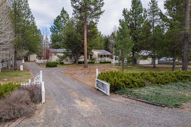 147135 Bills Road, Gilchrist, OR 97737
