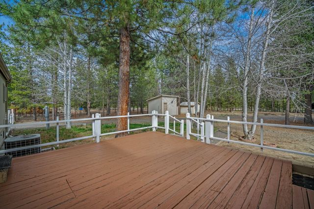147135 Bills Road, Gilchrist, OR 97737