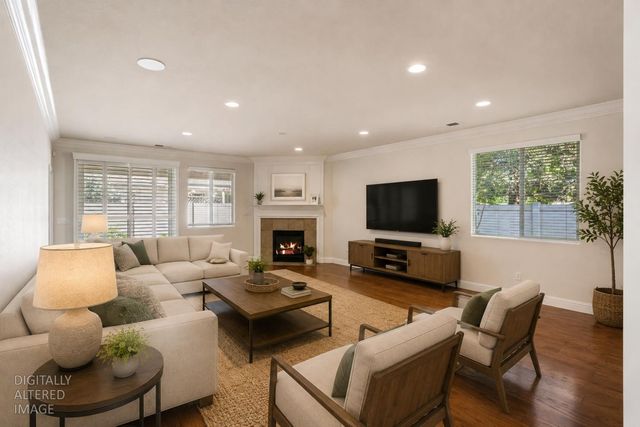 2349 Belle Glade Ln, Manteca, CA 95336