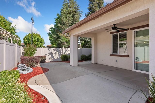 2349 Belle Glade Ln, Manteca, CA 95336