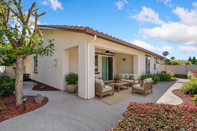 2349 Belle Glade Ln, Manteca, CA 95336