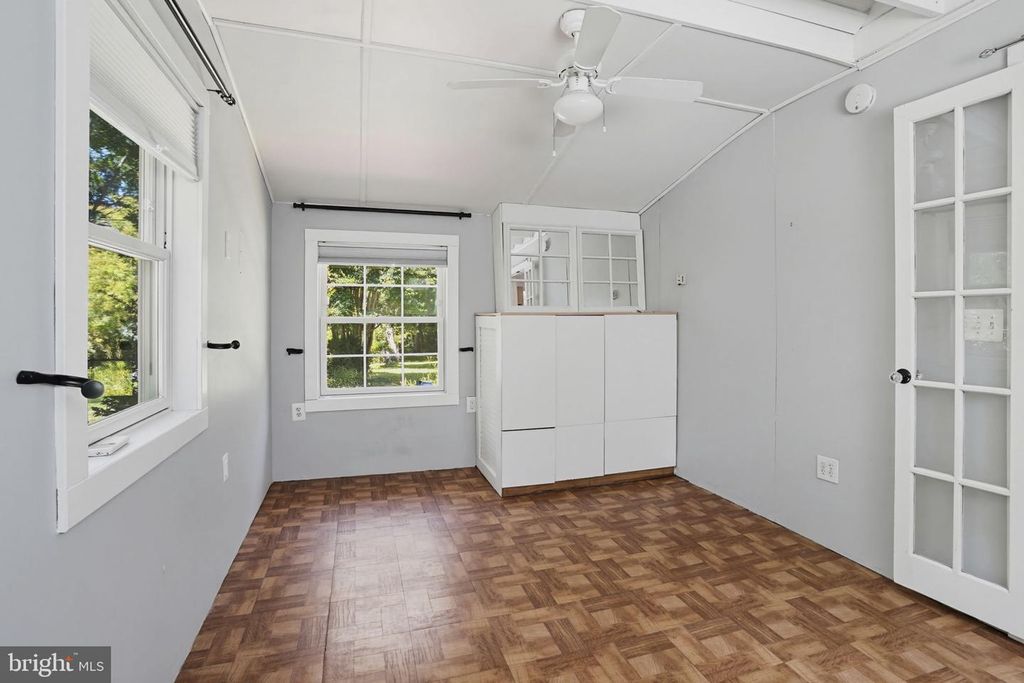 Image 16 of property listing at 526 JAMES AVE, Tracys Landing, MD 20779
