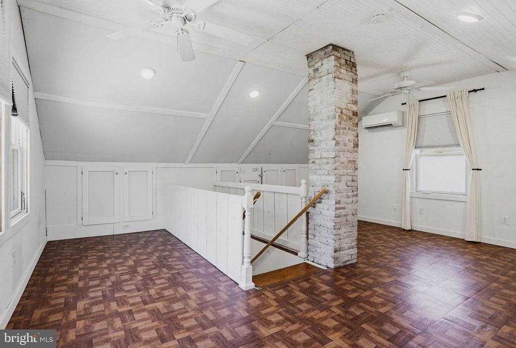 Image 20 of property listing at 526 JAMES AVE, Tracys Landing, MD 20779
