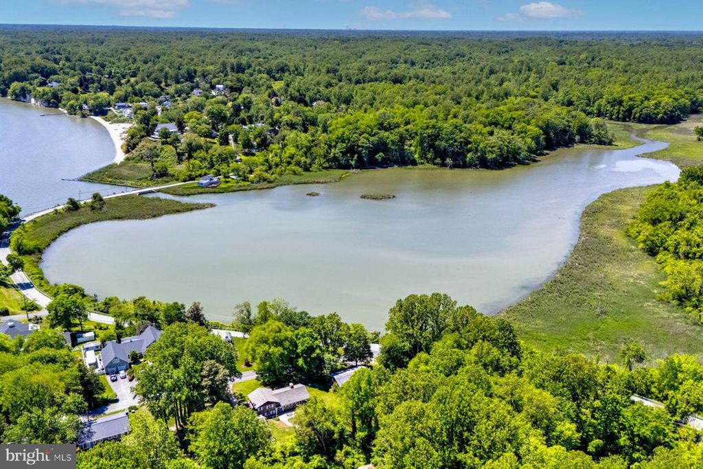 Image 28 of property listing at 526 JAMES AVE, Tracys Landing, MD 20779
