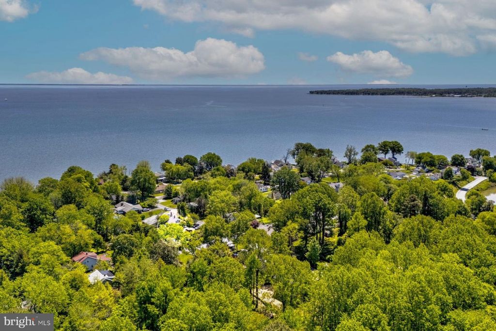 Image 30 of property listing at 526 JAMES AVE, Tracys Landing, MD 20779