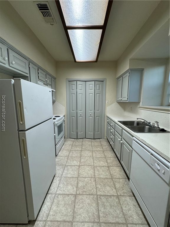 400 Nagle Street 304, College Station, TX 77840