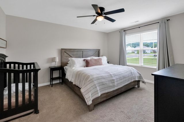 415 St James Gate, Newark, OH 43055