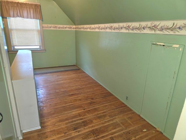 2430 Whittier Street, Saginaw, MI 48601