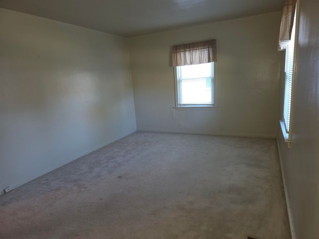 2430 Whittier Street, Saginaw, MI 48601