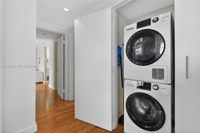 177 Ocean Lane Dr 1101, Key Biscayne, FL 33149