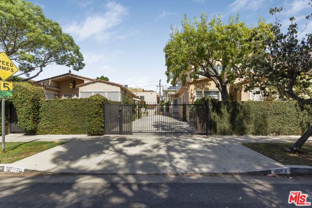 5913 Willoughby Avenue, Los Angeles, CA 90038