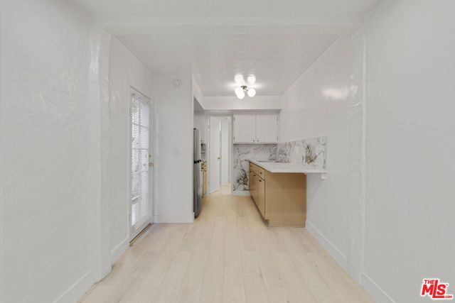 5913 Willoughby Avenue, Los Angeles, CA 90038
