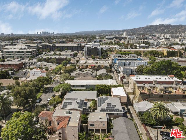 5913 Willoughby Avenue, Los Angeles, CA 90038