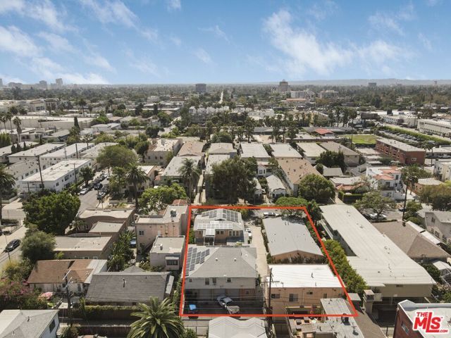 5913 Willoughby Avenue, Los Angeles, CA 90038