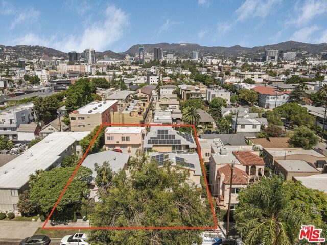 5913 Willoughby Avenue, Los Angeles, CA 90038