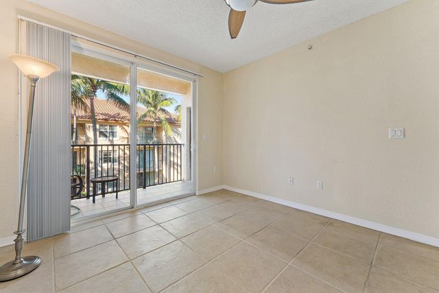 1803 N FLAGLER Drive 303, West Palm Beach, FL 33407