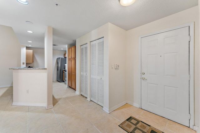 1803 N FLAGLER Drive 303, West Palm Beach, FL 33407