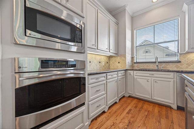 2611 Riverside Drive C, Houston, TX 77004