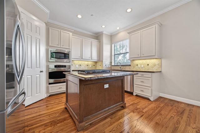 2611 Riverside Drive C, Houston, TX 77004