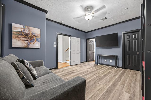 2611 Riverside Drive C, Houston, TX 77004
