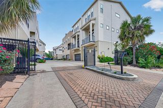 2611 Riverside Drive C, Houston, TX 77004