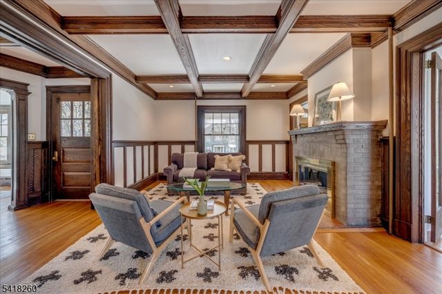 39 Oakview Ave, Maplewood Twp., NJ 07040