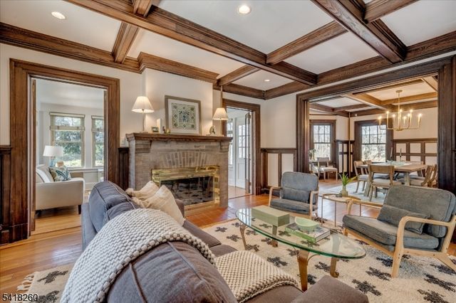 39 Oakview Ave, Maplewood Twp., NJ 07040