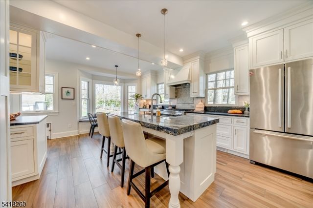 39 Oakview Ave, Maplewood Twp., NJ 07040