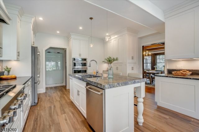 39 Oakview Ave, Maplewood Twp., NJ 07040