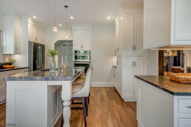 39 Oakview Ave, Maplewood Twp., NJ 07040