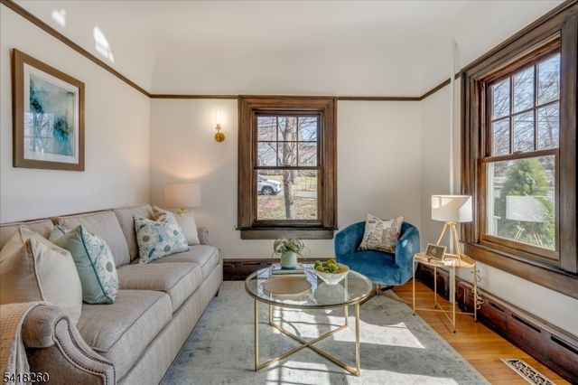 39 Oakview Ave, Maplewood Twp., NJ 07040