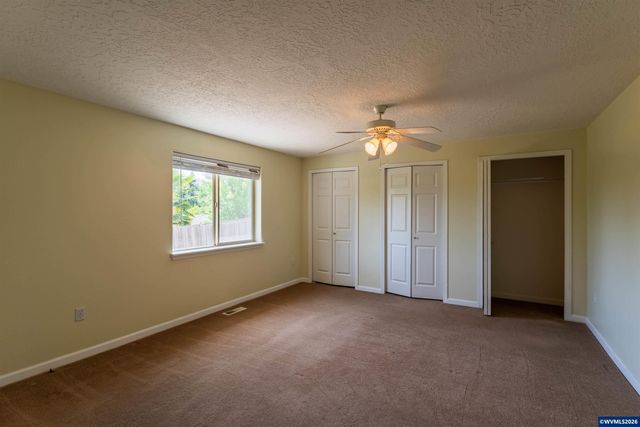 2190 NW Cluster Oak Av, Albany, OR 97321