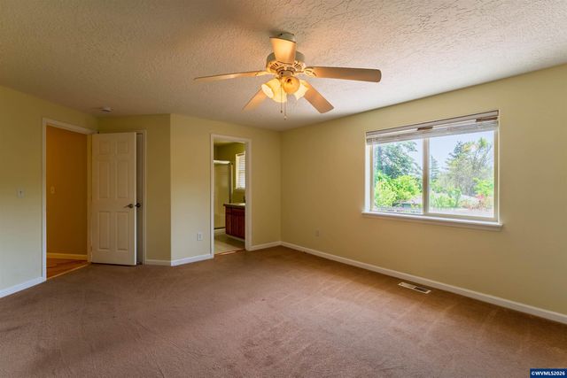 2190 NW Cluster Oak Av, Albany, OR 97321