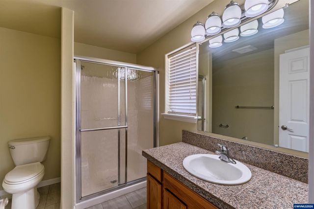 2190 NW Cluster Oak Av, Albany, OR 97321