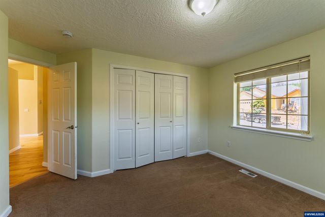 2190 NW Cluster Oak Av, Albany, OR 97321