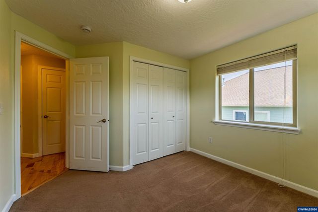 2190 NW Cluster Oak Av, Albany, OR 97321