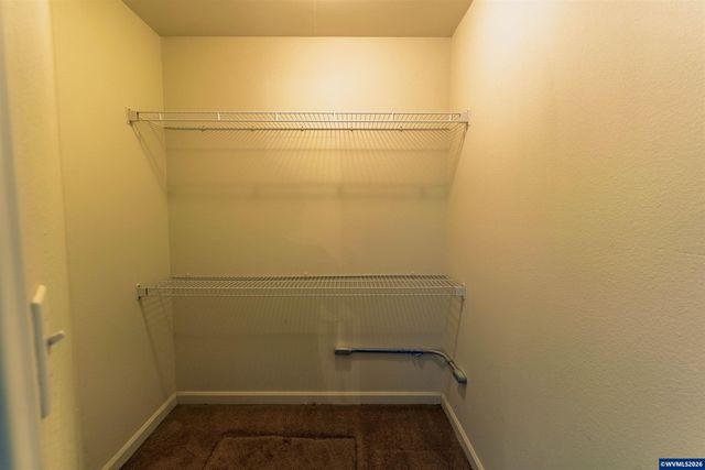 2190 NW Cluster Oak Av, Albany, OR 97321