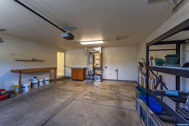2190 NW Cluster Oak Av, Albany, OR 97321