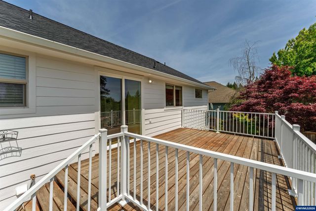 2190 NW Cluster Oak Av, Albany, OR 97321