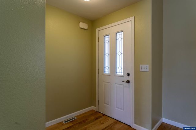 2190 NW Cluster Oak Av, Albany, OR 97321