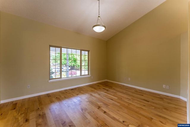 2190 NW Cluster Oak Av, Albany, OR 97321